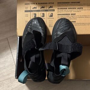 Black diamond climbing Shoes, brand new